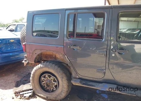 2008 Jeep Wrangler Unlimited Sahara z USA, uszkodzony, nr VIN 1J4GA59178L626167